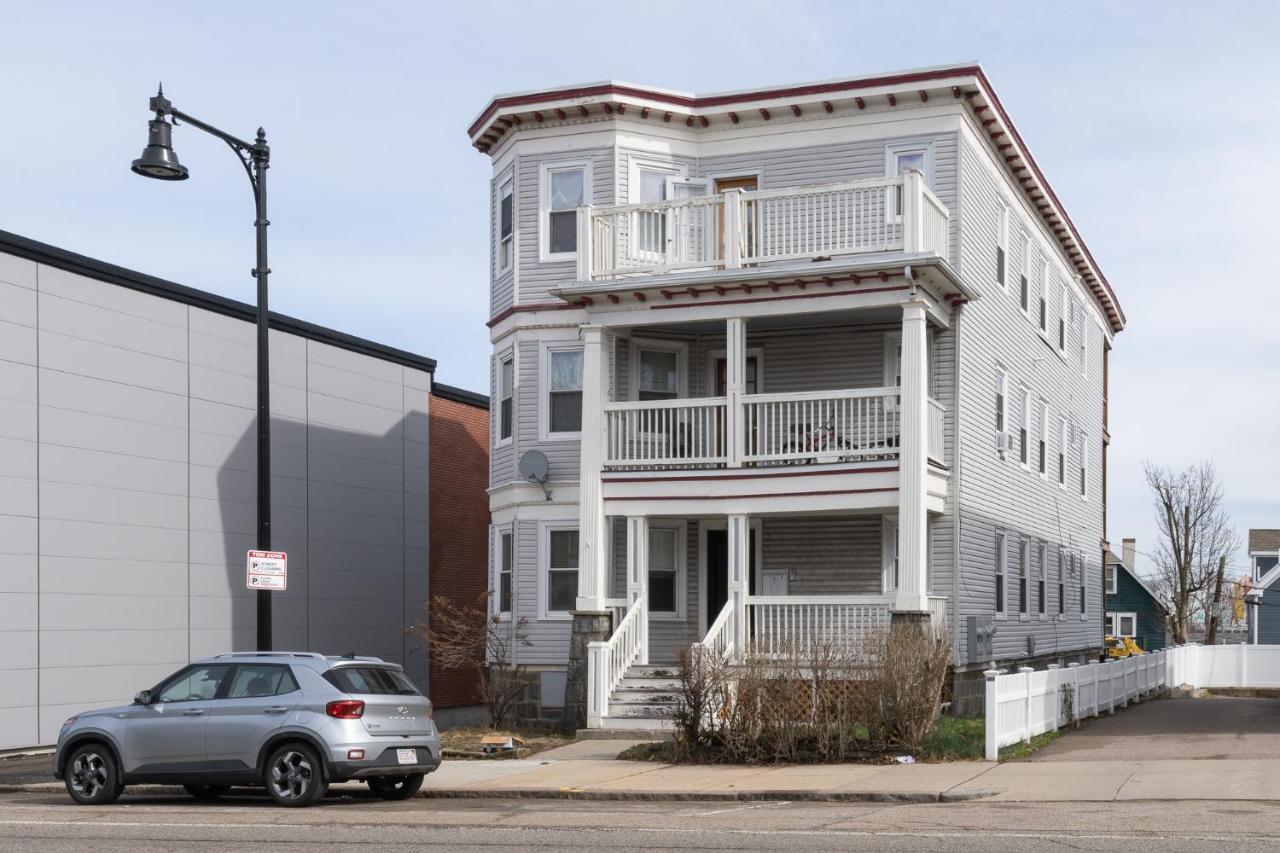 90 - 4Br Dorchester - Sleek Apt Near Marina Bay Boston Exterior photo