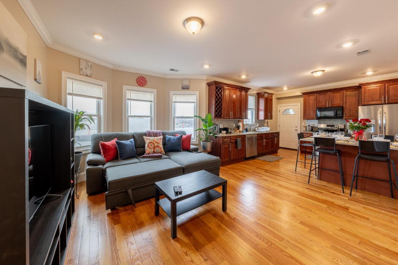 90 - 4Br Dorchester - Sleek Apt Near Marina Bay Boston Exterior photo